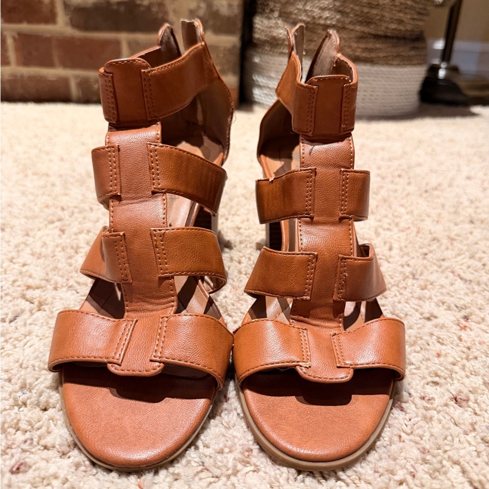 Style & Co. Tan Strappy Gladiator Sandals